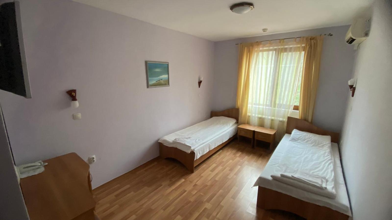 Хотел Галина Палас Srem 외부 사진