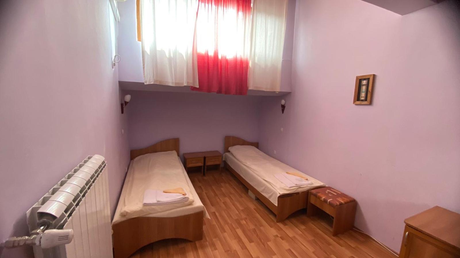 Хотел Галина Палас Srem 객실 사진